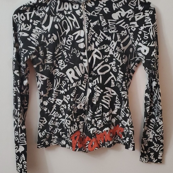 Hot Topic Sweaters - Paramore zip up sweater